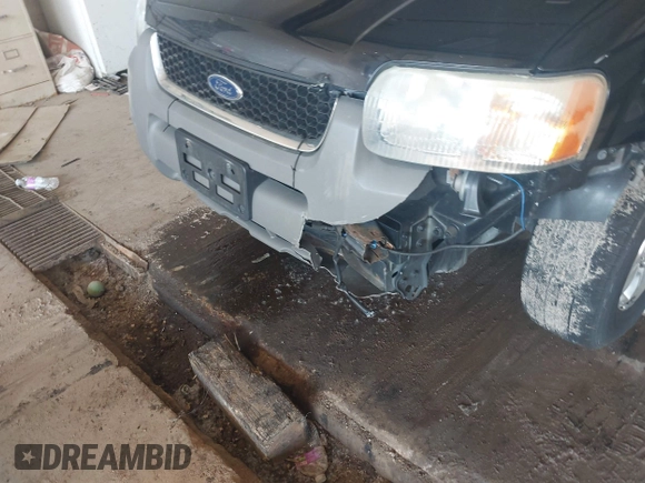 2002 Ford Escape XLT Choice with VIN 1FMYU04142KB44597, listed as a IAAI auction lot 42426580 with 149,022 mi miles and . Bid and sale history available at DreamBid. Image 6.