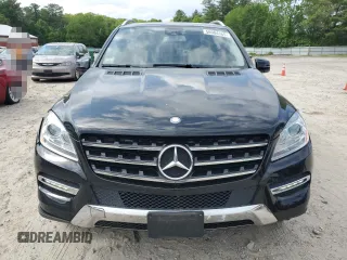 2015 Mercedes-Benz M 350 z VIN 4JGDA5HB8FA532435, wystawiony jako Copart lot #58904365 z przebiegiem 114 202 mil mil oraz Czysty tytuł • Clean title. Historia ofert i sprzedaży dostępna na DreamBid. Obrazek 5.
