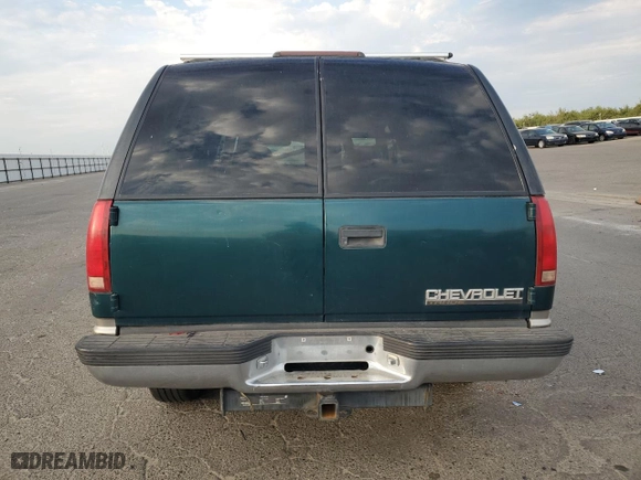 1998 Chevrolet Tahoe with VIN 1GNEK13R4WJ322201, listed as a Copart auction lot 64249464 with 241,168 mi miles and Salvage Title. Bid and sale history available at carsss.com. Image 6.