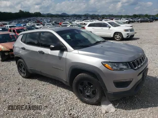 2017 Jeep Compass Sport z VIN 3C4NJCAB3HT652338, wystawiony jako Copart lot #63076055 z przebiegiem 109 701 mil mil oraz Szkoda całkowita • Salvage title. Historia ofert i sprzedaży dostępna na DreamBid. Obrazek 4.