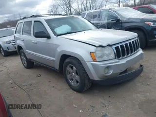 2006 Jeep Grand Cherokee Limited with VIN 1J4HR58NX6C359203, listed as a IAAI auction lot 41869750 with 239,231 mi miles. Bid and sale history available at carsss.com. Image 1.