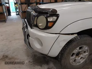 2007 Toyota Tacoma with VIN 3TMLU42N57M011309, listed as a IAAI auction lot 41640113 with Not Provided miles and . Bid and sale history available at DreamBid. Image 6.