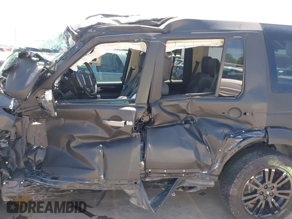 2011 Land Rover LR4 HSE with VIN SALAG2D48BA571623, listed as a IAAI auction lot 40124664 with 158,504 mi miles and . Bid and sale history available at DreamBid. Image 14.