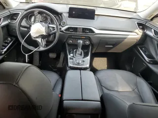 2022 Mazda CX-9 Touring z VIN JM3TCBCY6N0618360, wystawiony jako Copart lot #58356635 z przebiegiem 36 606 mil mil oraz Szkoda całkowita • Salvage title. Historia ofert i sprzedaży dostępna na DreamBid. Obrazek 8.