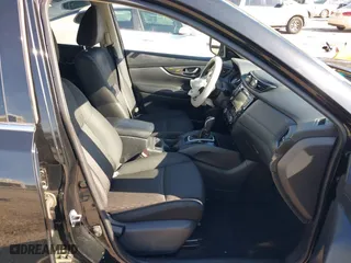 2019 Nissan Rogue SV with VIN KNMAT2MTXKP509941, listed as a IAAI auction lot 41125153 with 105,061 mi miles. Bid and sale history available at carsss.com. Image 5.