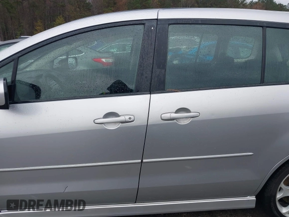 2009 Mazda Mazda5 Sport with VIN JM1CR293890350839, listed as a IAAI auction lot 40851953 with 353,410 mi miles. Bid and sale history available at carsss.com. Image 14.