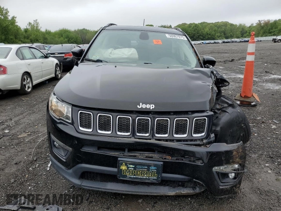 2018 Jeep Compass Latitude with VIN 3C4NJDBB9JT114947, listed as a Copart auction lot 56967075 with 31,994 mi miles and Salvage title. Bid and sale history available at DreamBid. Image 5.