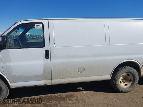 2014 Chevrolet Express Cargo Van with VIN 1GCWGFCAXE1205405, listed as a IAAI auction lot 41700218 with 397,332 mi miles. Bid and sale history available at carsss.com. Image 14.