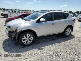 2011 Nissan Murano SL z VIN JN8AZ1MU7BW053165, wystawiony jako Copart lot #57982635 z przebiegiem 240 524 mil mil oraz Czysty tytuł • Clean title. Historia ofert i sprzedaży dostępna na DreamBid. Obrazek 1.