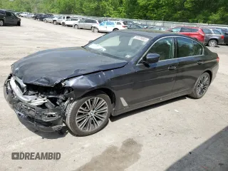 2017 BMW 5 Series 540i xDrive z VIN WBAJE7C38HG889375, wystawiony jako Copart lot #57079065 z przebiegiem Nie podano mil oraz Szkoda całkowita • Salvage title. Historia ofert i sprzedaży dostępna na DreamBid. Obrazek 1.