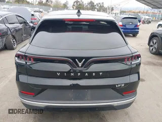 2023 VinFast VF 8 Eco с VIN RLLV1AEB6PH002615, выставлен на аукционе IAAI как лот 40965779 с пробегом 12 872 миль миль и . История ставок и продаж доступна на DreamBid. Изображение 17.