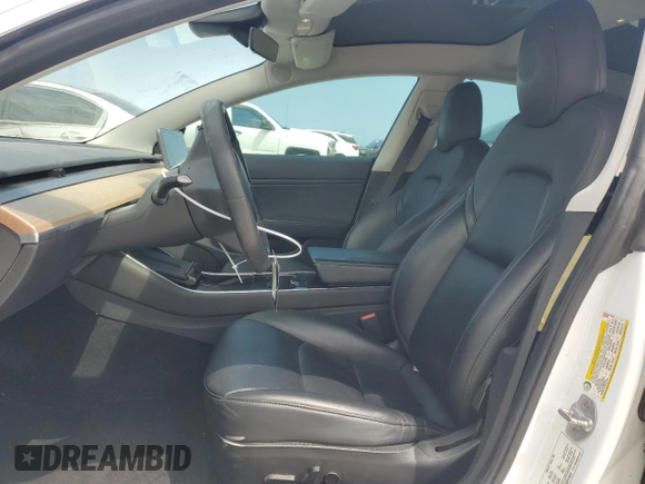 2019 Tesla Model 3 Long Range with VIN 5YJ3E1EB5KF418329, listed as a Copart auction lot 52183935 with 121,784 mi miles and Salvage Title. Bid and sale history available at DreamBid. Image 7.