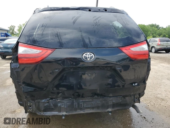 2016 Toyota Sienna LE AAS z VIN 5TDKK3DC1GS721878, wystawiony jako Copart lot #57092105 z przebiegiem 87 655 mil mil oraz Szkoda całkowita • Salvage title. Historia ofert i sprzedaży dostępna na DreamBid. Obrazek 6.