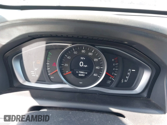 2015 Volvo XC60 z VIN YV4940RAXF2612546, wystawiony jako IAAI lot #41787624 z przebiegiem 92 452 mil mil oraz . Historia ofert i sprzedaży dostępna na DreamBid. Obrazek 7.