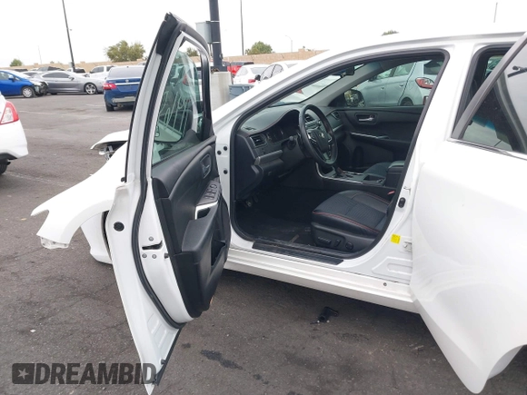 2015 Toyota Camry XLE with VIN 4T1BF1FK0FU094206, listed as a IAAI auction lot 42071968 with 110,165 mi miles. Bid and sale history available at carsss.com. Image 5.
