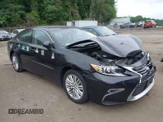 2017 Lexus ES 350 z VIN 58ABK1GG3HU064960, wystawiony jako IAAI lot #42619936 z przebiegiem 44 470 mil mil oraz . Historia ofert i sprzedaży dostępna na DreamBid. Obrazek 1.