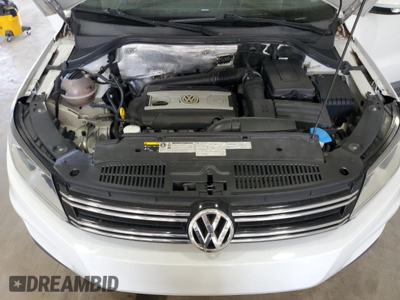 2015 Volkswagen Tiguan R-Line z VIN WVGAV7AX2FW504495, wystawiony jako Copart lot #54148505 z przebiegiem 104 518 mil mil oraz Czysty tytuł • Clean title. Historia ofert i sprzedaży dostępna na DreamBid. Obrazek 12.