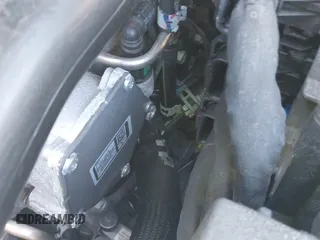 2022 Chevrolet Equinox LT z VIN 3GNAXUEV1NL299771, wystawiony jako IAAI lot #41208871 z przebiegiem 28 728 mil mil oraz . Historia ofert i sprzedaży dostępna na DreamBid. Obrazek 18.