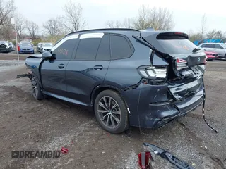 2022 BMW X5 xDrive40i with VIN 5UXCR6C06N9M28108, listed as a IAAI auction lot 41934028 with 28,527 mi miles. Bid and sale history available at carsss.com. Image 3.