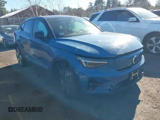 2022 Volvo C40 Recharge Pure Electric Ultimate with VIN YV4ED3GB8N2000405, listed as a IAAI auction lot 41347502 with 30,976 mi miles. Bid and sale history available at carsss.com. Image 1.