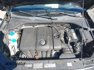2012 Volkswagen Passat SE z VIN 1VWBP7A32CC077832, wystawiony jako IAAI lot #40637993 z przebiegiem 146 698 mil mil oraz . Historia ofert i sprzedaży dostępna na DreamBid. Obrazek 10.
