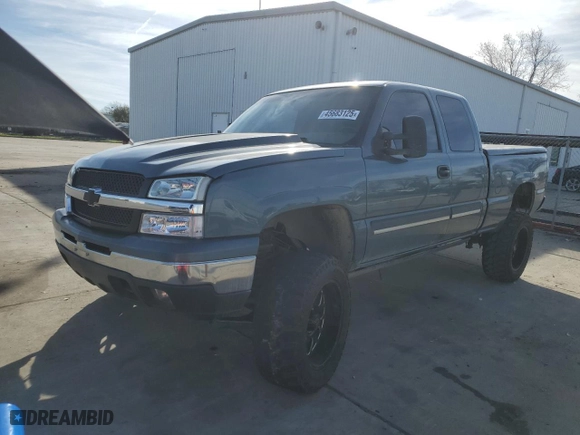 2006 Chevrolet Silverado 1500 LT1 with VIN 2GCEC19T961126032, listed as a Copart auction lot 45683125 with 137,234 mi miles and Salvage Title. Bid and sale history available at carsss.com. Image 1.