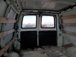 2020 GMC Savana Cargo z VIN 1GTW7AFGXL1264289, wystawiony jako Copart lot #46355335 z przebiegiem 112 214 mil mil oraz Szkoda całkowita • Salvage title. Historia ofert i sprzedaży dostępna na DreamBid. Obrazek 10.