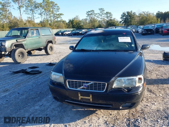 2005 Volvo S80 with VIN YV1TS592051395169, listed as a IAAI auction lot 41202944 with 187,072 mi miles. Bid and sale history available at carsss.com. Image 12.