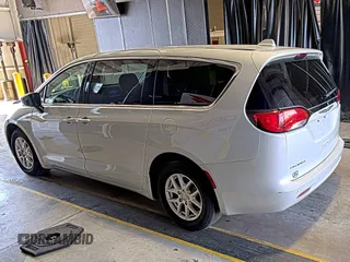 2017 Chrysler Pacifica Touring with VIN 2C4RC1DG5HR764942, listed as a IAAI auction lot 42255421 with 64,381 mi miles and . Bid and sale history available at DreamBid. Image 27.
