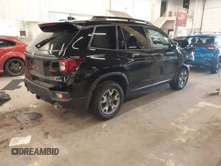 2023 Honda Passport TrailSport with VIN 5FNYF8H64PB016819, listed as a IAAI auction lot 41997402 with 22,106 mi miles and . Bid and sale history available at DreamBid. Image 4.