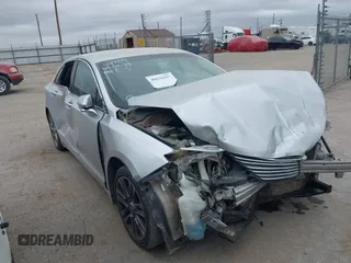 2013 Lincoln MKZ z VIN 3LN6L2G90DR826978, wystawiony jako IAAI lot #40630089 z przebiegiem Nie podano mil oraz . Historia ofert i sprzedaży dostępna na DreamBid. Obrazek 1.