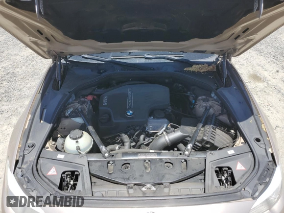 2012 BMW 5 Series 528i z VIN WBAXG5C59CDW85348, wystawiony jako Copart lot #57180545 z przebiegiem 135 725 mil mil oraz Szkoda całkowita • Salvage title. Historia ofert i sprzedaży dostępna na DreamBid. Obrazek 11.
