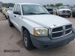 2007 Dodge Dakota ST with VIN 1D7HE22K57S173211, listed as a IAAI auction lot 41917318 with 214,830 mi miles and . Bid and sale history available at carsss.com. Image 1.