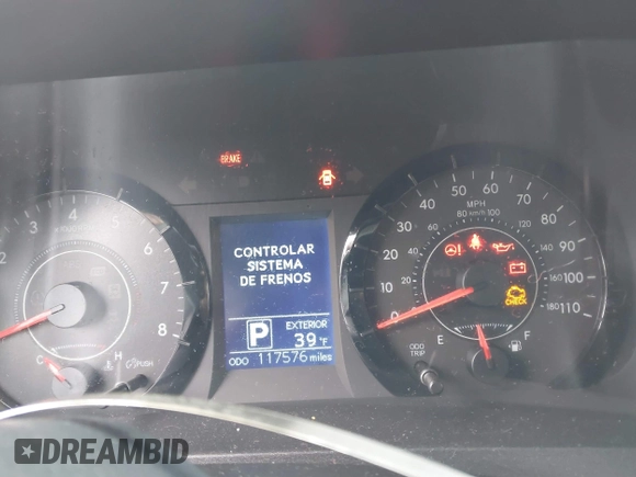 2017 Toyota Sienna LE Auto Access Seat with VIN 5TDKZ3DC4HS898051, listed as a IAAI auction lot 41530873 with 117,576 mi miles. Bid and sale history available at carsss.com. Image 7.