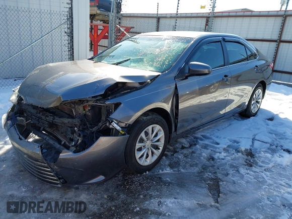 2015 Toyota Camry XLE with VIN 4T4BF1FK6FR465360, listed as a IAAI auction lot 41615471 with 166,584 mi miles. Bid and sale history available at carsss.com. Image 17.