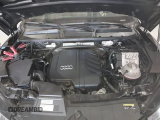 2021 Audi Q5 Premium with VIN WA1AAAFY0M2128148, listed as a IAAI auction lot 41240680 with 37,977 mi miles. Bid and sale history available at carsss.com. Image 10.