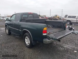2000 Toyota Tundra SR5 with VIN 5TBBT4410YS016064, listed as a IAAI auction lot 40748828 with 228,435 mi miles. Bid and sale history available at carsss.com. Image 3.