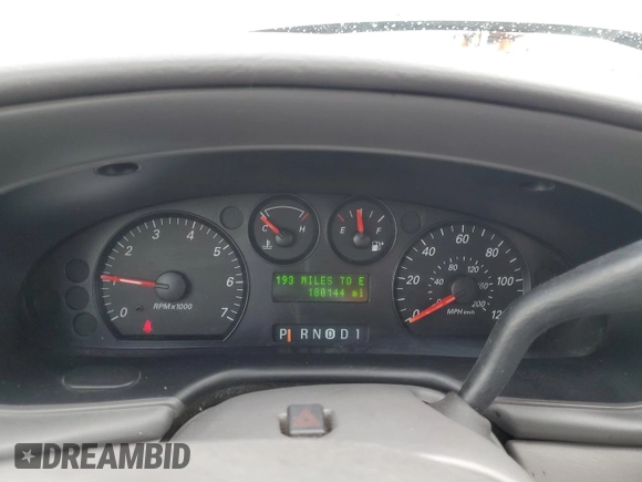 2004 Ford Taurus SES with VIN 1FAFP55S34A202771, listed as a Copart auction lot 61389605 with 180,144 mi miles and Clean title. Bid and sale history available at DreamBid. Image 9.