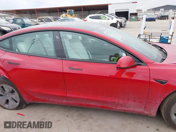2023 Tesla Model 3 z VIN 5YJ3E1EA4PF384642, wystawiony jako IAAI lot #41496074 z przebiegiem 10 860 mil mil oraz . Historia ofert i sprzedaży dostępna na DreamBid. Obrazek 12.