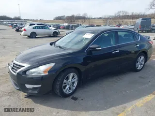 2014 Nissan Altima 2.5 S with VIN 1N4AL3AP2EC172048, listed as a IAAI auction lot 41798428 with 113,431 mi miles. Bid and sale history available at carsss.com. Image 17.