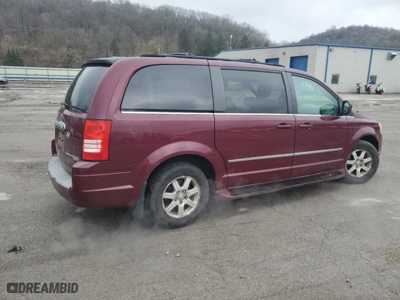 2009 Chrysler Town & Country Touring with VIN 2A8HR54119R617363, listed as a Copart auction lot 52618135 with 129,174 mi miles and Salvage Title. Bid and sale history available at carsss.com. Image 3.