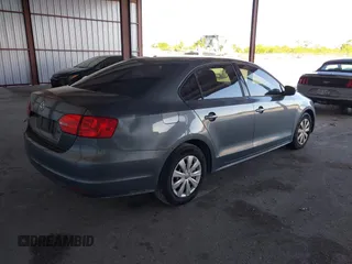 2011 Volkswagen Jetta Sedan S with VIN 3VW2K7AJ9BM066854, listed as a IAAI auction lot 41776173 with 166,497 mi miles. Bid and sale history available at carsss.com. Image 4.