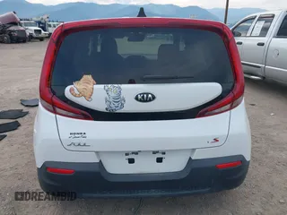 2020 Kia Soul LX with VIN KNDJ23AU0L7056999, listed as a IAAI auction lot 40407656 with 106,634 mi miles. Bid and sale history available at carsss.com. Image 17.