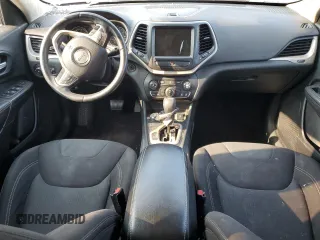 2016 Jeep Cherokee Latitude z VIN 1C4PJMCB2GW271617, wystawiony jako Copart lot #60405445 z przebiegiem 113 204 mil mil oraz Szkoda całkowita • Salvage title. Historia ofert i sprzedaży dostępna na DreamBid. Obrazek 8.