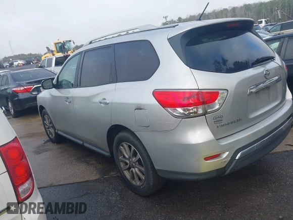 2016 Nissan Pathfinder S with VIN 5N1AR2MN3GC615769, listed as a IAAI auction lot 41565136 with 158,441 mi miles and . Bid and sale history available at DreamBid. Image 3.