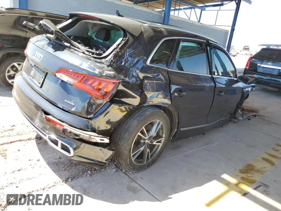 2020 Audi Q5 Premium with VIN WA1G2AFY0L2049777, listed as a Copart auction lot 67832564 with 0 mi miles and Salvage Title. Bid and sale history available at carsss.com. Image 3.