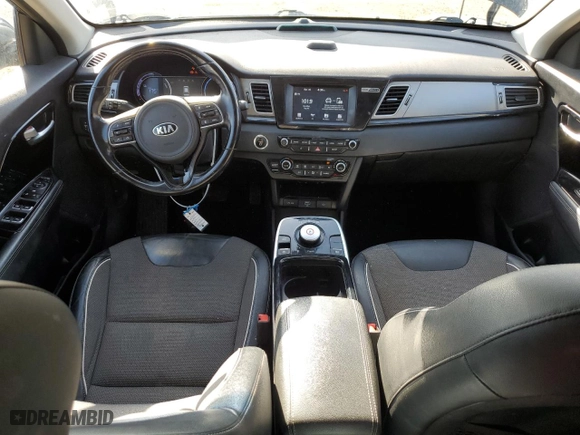 2019 Kia Niro EV EX with VIN KNDCC3LG9K5024415, listed as a Copart auction lot 52917955 with 173,352 mi miles and Clean Title. Bid and sale history available at carsss.com. Image 8.