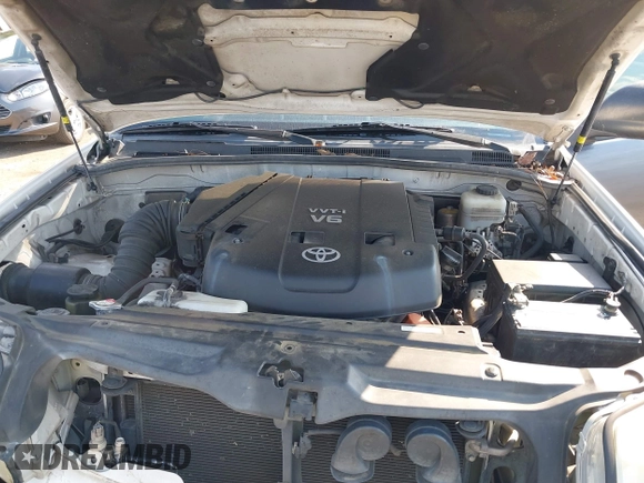 2006 Toyota 4Runner SR5 with VIN JTEZU14R760072683, listed as a IAAI auction lot 40499444 with 236,642 mi miles and . Bid and sale history available at DreamBid. Image 10.