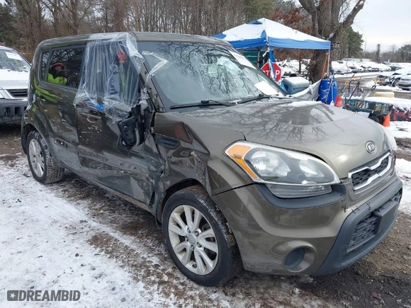 2012 Kia Soul + with VIN KNDJT2A62C7403743, listed as a IAAI auction lot 41288878 with 157,562 mi miles. Bid and sale history available at carsss.com. Image 6.
