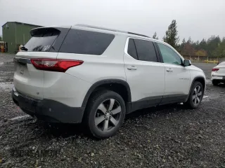 2018 Chevrolet Traverse LT Leather with VIN 1GNEVHKW8JJ277960, listed as a Copart auction lot 51632035 with 121,346 mi miles and Salvage Title. Bid and sale history available at carsss.com. Image 3.